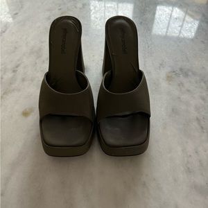 *LIKE NEW* Jeffrey Campbell Platform Heel